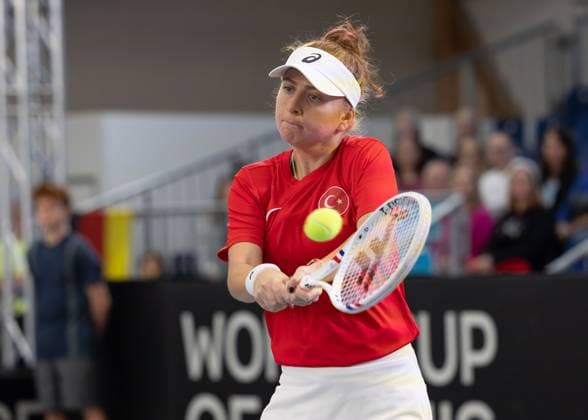 Billie Jean King Cup 2025 Play-Offs, TC Ismaning, Muenchen, Deutschland, Team Turkiye, Berfu Cengiz (TUR) Tennis - Billie Jean King Cup 2025 - ITF Billie Jean King Cup - TC Ismaning - Ismaning - Bayern - Deutschland - 14 November 2025. Copyright: xJuergenxHasenkopfx