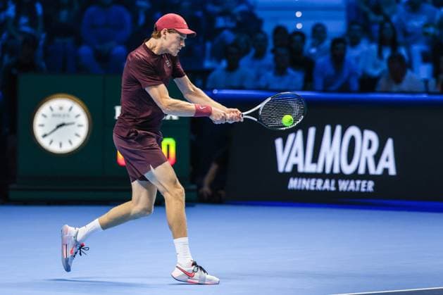Jannik Sinner of Italy vs Ben Shelton of United States - Nitto ATP, Tennis Herren FINALS 2025 Turin - 14 11 2025 Jannik Sinner of Italy seen in actions during Men s Singles Group Stage match against Ben Shelton of United States on day six of the Nitto ATP Finals 2025 at Inalpi Arena in Turin Copyright: xBEAUTIFULxSPORTS Carabellix