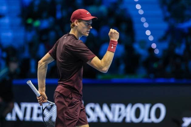Jannik Sinner of Italy vs Ben Shelton of United States - Nitto ATP, Tennis Herren FINALS 2025 Turin - 14 11 2025 Jannik Sinner of Italy celebrates during Men s Singles Group Stage match against Ben Shelton of United States on day six of the Nitto ATP Finals 2025 at Inalpi Arena in Turin Copyright: xBEAUTIFULxSPORTS Carabellix