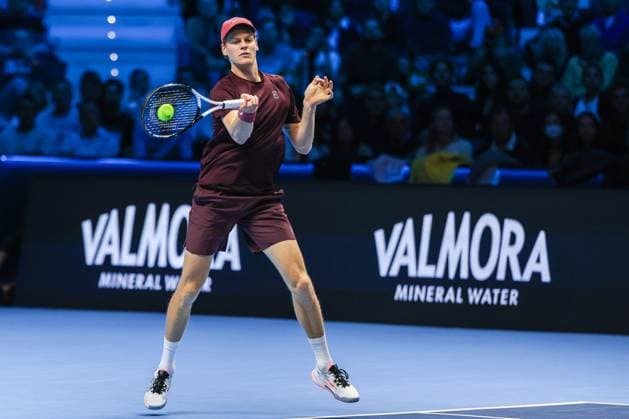 Jannik Sinner of Italy vs Ben Shelton of United States - Nitto ATP, Tennis Herren FINALS 2025 Turin - 14 11 2025 Jannik Sinner of Italy seen in actions during Men s Singles Group Stage match against Ben Shelton of United States on day six of the Nitto ATP Finals 2025 at Inalpi Arena in Turin Copyright: xBEAUTIFULxSPORTS Carabellix