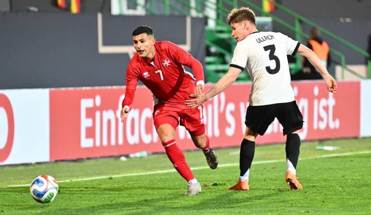 14.11.2025 - Fussball - Länderspiel Qualifikation Europameisterschaft : Deutschland GER DEU BRD - Malta MLT - - xwoxzix - Shaisen Attard (7, Malta ) Lukas Ullrich (3, Deutschland )