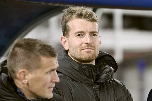 Finland s Robin Lod and Lukas Hradecky (R) on the bench before the FIFA World Cup, WM, Weltmeisterschaft, Fussball 2026 Group G European qualification football match between Finland and Malta in Helsinki, Finland, on November 14, 2025. Helsinki Finland LKFTJK20251114190019LQCO  Copyright: xHeikkixSaukkomaax LKFTJK20251114190019LQCO