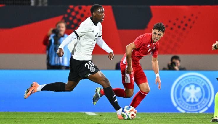 14.11.2025 - Fussball - Länderspiel Qualifikation Europameisterschaft : Deutschland GER DEU BRD - Malta MLT - - xwoxzix - Ilyas Ansah (20, Deutschland ) Jake Vassallo (4, Malta )