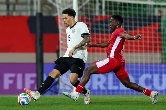 Nnamdi Collins (Germany) und Basil Tuma (Malta) kaempfen um den Ball, UEFA Under21 Championship - Group F MD 6, Germany U21, U 21 v Malta U21, Sportpark Ronhof Thomas Sommer am 14. November 2025 in Fuerth, Deutschland. (Foto von Marco Steinbrenner DeFodi Images) Nnamdi Collins (Germany) und Basil Tuma (Malta) battle for the ball, UEFA Under21 Championship - Group F MD 6, Germany U21 v Malta U21, Sportpark Ronhof Thomas Sommer, November 14, 2025 in Furth, Germany. (Photo by Marco Steinbrenner DeFodi Images) DFB DFL REGULATIONS PROHIBIT ANY USE OF PHOTOGRAPHS AS IMAGE SEQUENCES AND OR QUASI-VIDEO.