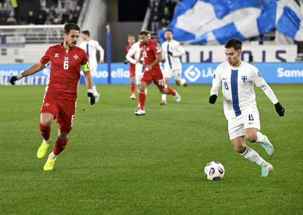 Malta s Matthew Guillaumier (L) and Finland s Leo Walta during the FIFA World Cup, WM, Weltmeisterschaft, Fussball 2026 Group G European qualification football match between Finland and Malta in Helsinki, Finland, on November 14, 2025. Helsinki Finland LKFTJK20251114190640MNUE  Copyright: xHeikkixSaukkomaax LKFTJK20251114190640MNUE