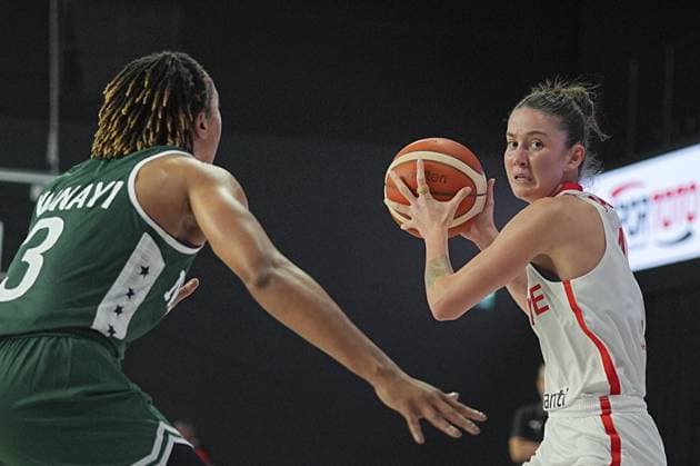 Turkiye v Nigeria - friendly match ISTANBUL, TURKIYE - NOVEMBER 14: Olcay Cakir Turgut (R) of Turkiye in action against Pallas Kunayi (L) of Nigeria during the friendly basketball match between Turkiye and Nigeria at the Turkcell Basketball Development Center in Istanbul, Turkiye on November 14, 2025. Adem Kutucu Anadolu Istanbul Turkey. Editorial use only. Please get in touch for any other usage.  Copyright: x2025xAnadoluxAdemxKutucux