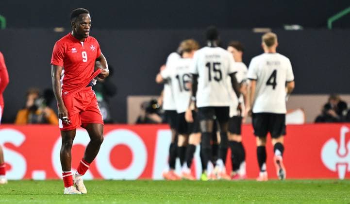 14.11.2025 - Fussball - Länderspiel Qualifikation Europameisterschaft : Deutschland GER DEU BRD - Malta MLT - - xwoxzix - Basil Tuma (9, Malta ) enttäuscht Enttäuschung - hinten Torjubel Jubel Freude nach Treffer Tor Torschuß zum 2:0 durch Lennart Karl (21, Deutschland ) -