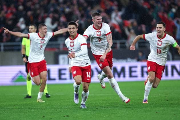 Fußball, U21 EM Quali, Polen - Italien 14.11.2025 SZCZECIN , STADION IM. FLORIANA KRYGIERA PILKA NOZNA (FOOTBALL) UEFA ELIMINACJE MISTRZOSTW EUROPY U21, U 21 (UEFA UNDER 21 CHAMPIONSCHIP QUALIFYING ROUND ) MECZ POLSKA - WLOCHY ( POLAND - ITALY ) NZ RADOSC BRAMKA GOL MACIEJ KUZIEMSKI , WIKTOR BOGACZ , TOMSZ PIENKO FOTO JAKUB PIASECKI CYFRASPORT NEWSPIX.PL --- newspix.pl 