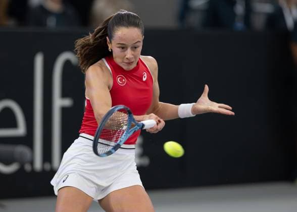 Billie Jean King Cup 2025 Play-Offs, TC Ismaning, Muenchen, Deutschland, Eroeffnungsfeier, Team Turkiye, Zeynep Sonmez (TUR) Tennis - Billie Jean King Cup 2025 - ITF Billie Jean King Cup - TC Ismaning - Ismaning - Bayern - Deutschland - 14 November 2025. Copyright: xJuergenxHasenkopfx