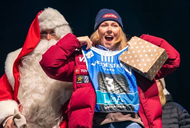 ALPINE SKIING - FIS WC Levi LEVI,FINLAND,14.NOV.25 - ALPINE SKIING - FIS World Cup, slalom, ladies, men, preview. Image shows Mikaela Shiffrin (USA) and Santa Claus.  GEPAxpictures xHaraldxSteiner