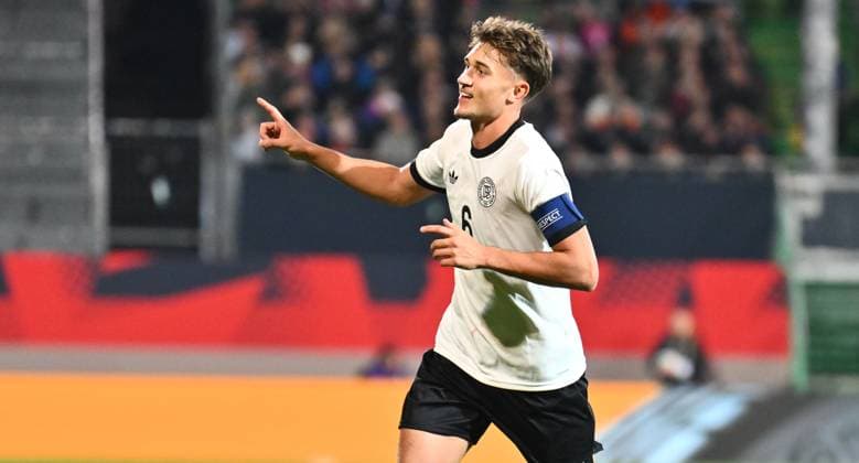 14.11.2025 - Fussball - Länderspiel Qualifikation Europameisterschaft : Deutschland GER DEU BRD - Malta MLT - - xwoxzix - Tom Bischof (6, Deutschland )