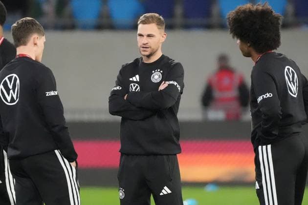 Joshua Kimmich (Deutschland Germany) mit im Stadion mit Serge Gnabry (Deutschland Germany) und Florian Wirtz (Deutschland Germany) - Luxemburg 14.11.2025: Luxemburg vs. Deutschland, WM Qualifikation