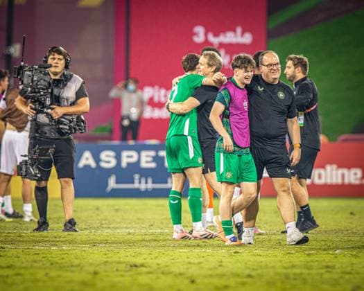 Fussball FIFA U17, U 17 U 17 Weltmeisterschaft Katar 2025 - Republik Irland vs Kanada - Irland und Torhüter Alex NOONAN gewinnen im Elfmeterschiessen gegen Kanada - Freude, Jubel, Emotionen Copyright: xRedhaxHosnixSegganix