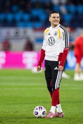 FIFA World Cup, WM, Weltmeisterschaft, Fussball UEFA Qualifiers: Luxembourg - Deutschland; 14.11.2025 Said El Mala (Deutschland, 14) lachend am Ball im Warm Up FIFA World Cup UEFA Qualifiers: Luxembourg - Deutschland; Luxembourg, Stade de Luxembourg, 14.11.2025 Copyright: xBEAUTIFULxSPORTS Wunderlx