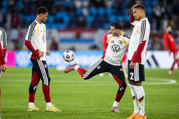 FIFA World Cup, WM, Weltmeisterschaft, Fussball UEFA Qualifiers: Luxembourg - Deutschland; 14.11.2025 Felix Nmecha (Deutschland, 13), Said El Mala (Deutschland, 14) am Ball im Warm Up FIFA World Cup UEFA Qualifiers: Luxembourg - Deutschland; Luxembourg, Stade de Luxembourg, 14.11.2025 Copyright: xBEAUTIFULxSPORTS Wunderlx