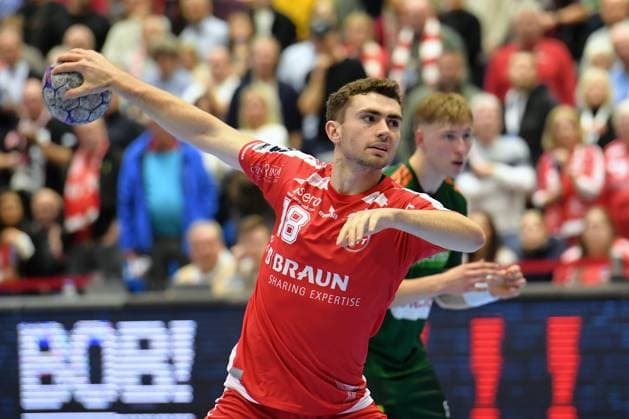 Florian Drosten (MT Melsungen 18) beim Wurf , GER, MT Melsungen - TSV Hannover-Burgdorf, Handball, 1. Bundesliga, 12. Spieltag, Saison 2025 2026, 14.11.2025, GER, MT Melsungen - TSV Hannover-Burgdorf, Handball, 1. Bundesliga, 12. Spieltag, Saison 2025 2026, 14.11.2025 Kassel Copyright: xEibner-Pressefotox xRolandxSippex EP_RSL