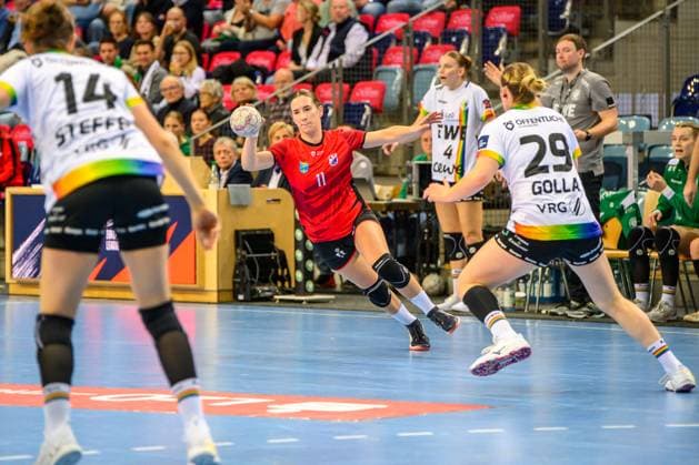 Handball Frauen EHF European League Women Qualifikationsrunde 3 Saison 2025 2026 VfL Oldenburg vs. HC Dalmatinka Ploce 14.11.2025 Bule, Iva (11, HC Dalmatinka Ploce)