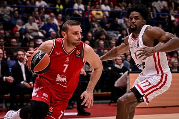 Basketball, EuroLeague, EA7 Emporio Armani Olimpia Mailand - Olympiakos Piräus Stefano Tonut EA7 Emporio Armani Olimpia Milano - Olympiacos Piraeus Turkish Airlines Euroleague 2025-26 Milano, 14 11 2025 Foto ClaudioDegaspari Ciamillo-Castoria Assago Unipol Forum Lombardia Italy  Copyright: xClaudioxxDegasparix