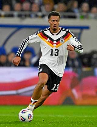 14.11.2025, Fussball WM-Qualifikation Europa 2025 26, 9.Spieltag, Luxemburg - Deutschland, im Stade de Luxembourg (Croix de Gasperich, Luxemburg), Felix Nmecha (Deutschland) am Ball.