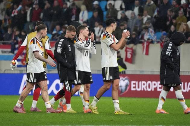 Deutschland bedankt sich bei den Fans - Luxemburg 14.11.2025: Luxemburg vs. Deutschland, WM Qualifikation