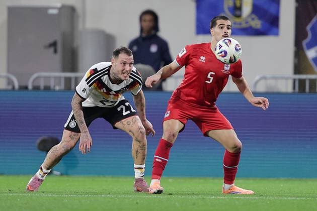Alessio Curci (Luxemburg 5) im Zweikampf mit David Raum (Deutschland 22) Fussball, UEFA WM-Qualifikation 2026, Saison 2025-2026, Gruppe A, European Qualifiers 14.11.2025 Luxemburg - Deutschland (Luxembourg vs Germany) Stade de Luxembourg, Luxemburg