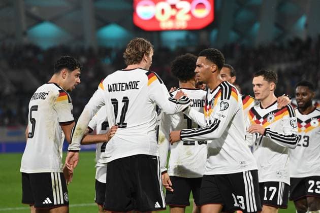 Nick WOLTEMADE (GER) jubelt nach seinem Tor zum 0-2, jubelnd, Jubel, Begeisterung, Freude, Emotion, Jubeltraube, Luxemburg (LUX - Deutschland (GER) 0-2 Fussball Laenderspiel, WM Qualifikation Europa Gruppe A, Spieltag 9, matchday9, am 14.1.2025, Stade de Luxembourg, Luxemburg, Â
