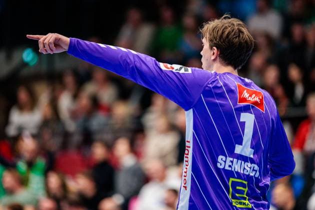 Malte Semisch (GWD Minden, 01) gestikuliert GER, GWD Minden vs. SC DHfK Leipzig, Handball, 1. Bundesliga, 12. Spieltag, Spielzeit 2025 2026, 14.11.2025 GER, GWD Minden vs. SC DHfK Leipzig, Handball, 1. Bundesliga, 12. Spieltag, Spielzeit 2025 2026, 14.11.2025 Luebbecke Copyright: xEibner-Pressefoto JanxRollingerx EP_JSK