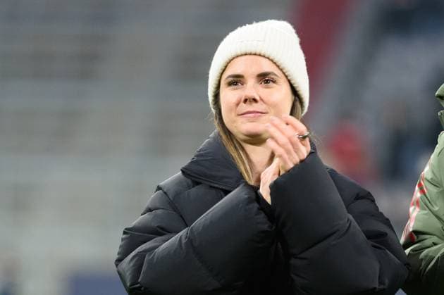 Injured Sarah Zadrazil (25 FC Bayern Munich) after the UEFA Womens Champions League league phase match between FC Bayern Munich and Arsenal WFC at Allianz Arena in Munich, Germany. Copyright: xSvenxBeyrich SPPx Sportspressphoto_SPR61899