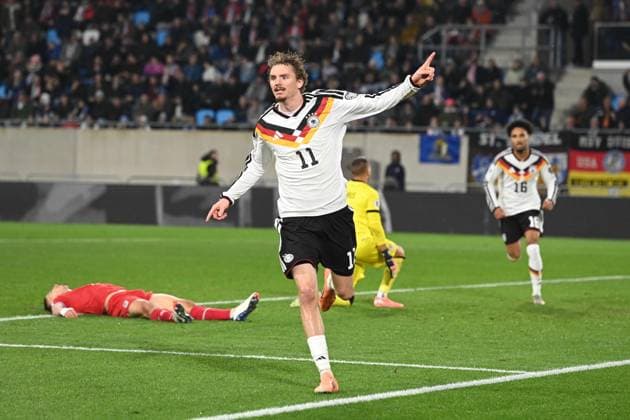 Nick WOLTEMADE (GER) jubelt nach seinem Tor zum 0-2, jubelnd, Jubel, Begeisterung, Freude, Emotion Luxemburg (LUX - Deutschland (GER) 0-2 Fussball Laenderspiel, WM Qualifikation Europa Gruppe A, Spieltag 9, matchday9, am 14.1.2025, Stade de Luxembourg, Luxemburg, Â
