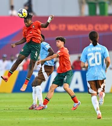 Portugal v Belgium : Round of 32- FIFA U-17 World Cup Qatar 2025 Mauro Furtado of Portugal and Mohammed El Adfaoui of Belgium in action during the FIFA U-17 World Cup Qatar 2025 Round of 32 match between Portugal and Belgium in Doha, Qatar, on November 14, 2025. DOHA Qatar Copyright: xNOUSHADxTHEKKAYILx