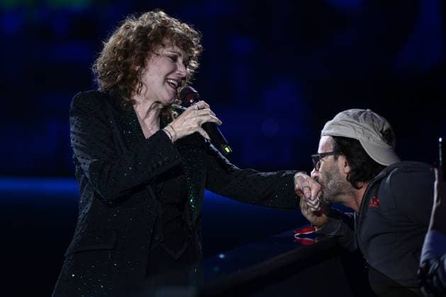 Fiorella Mannoia before the singles match between Alexander Zverev (GER) and Felix Auger-Aliassime (CAN) during day six of the Nitto ATP, Tennis Herren Finals 2025 at Inalpi Arena on November 14, 2025 in Turin, Italy  Copyright: xDomenicoxCippitelli IPAxSportx xipa-agency.netx xx IPA_67967863 IPA_Agency_IPA67967863