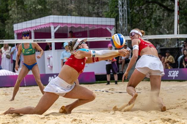 RECORD DATE NOT STATED Beach volleyball, Beachvolleyball World Championships Adelaide, Australia 14.11.2025 ADELAIDE, AUSTRALIA - NOVEMBER 14: Dorina Klinger (Player 1, AUT), Ronja Klinger (Player 2 during the Beach Volleyball World Championships at Adelaide on November 14, 2025 in Adelaide, Australia. Copyright: xBEAUTIFULxSPORTS PeterxWeberx