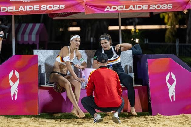 RECORD DATE NOT STATED Beach volleyball, Beachvolleyball World Championships Adelaide, Australia 14.11.2025 ADELAIDE, AUSTRALIA - NOVEMBER 14: Sandra Ittlinger (Player 1, GER), Anna-Lena Grüne (Player 2 during the Beach Volleyball World Championships at Adelaide on November 14, 2025 in Adelaide, Australia. Copyright: xBEAUTIFULxSPORTS PeterxWeberx