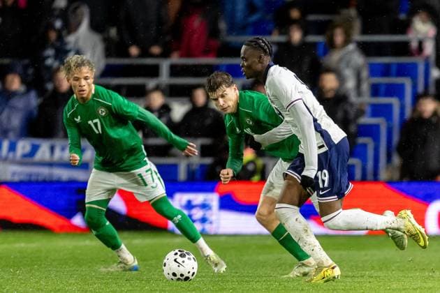 U21, U 21 England v U21 Republic of Ireland U21 UEFA EUROPEAN CHAMPIONSHIPS 14 11 2025. England forward Tyrique George (19) runs forward with ball during the U21 UEFA EUROPEAN CHAMPIONSHIPS match between U21 England and U21 Republic of Ireland at the St Andrew s @ Knighthead Park, Birmingham, England on 14 November 2025. Editorial use only , Copyright: xManjitxNarotrax PSI-23213-0093