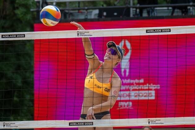 RECORD DATE NOT STATED Beach volleyball, Beachvolleyball World Championships Adelaide, Australia 15.11.2025 ADELAIDE, AUSTRALIA - NOVEMBER 15: Svenja Müller (Player 1, GER) during the Beach Volleyball World Championships at Adelaide on November 15, 2025 in Adelaide, Australia. Copyright: xBEAUTIFULxSPORTS PeterxWeberx