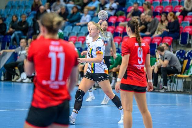 Handball Frauen EHF European League Women Qualifikationsrunde 3 Saison 2025 2026 VfL Oldenburg vs. HC Dalmatinka Ploce 14.11.2025 Lotta Röpcke (22, VfL Oldenburg)