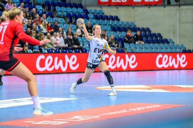Handball Frauen EHF European League Women Qualifikationsrunde 3 Saison 2025 2026 VfL Oldenburg vs. HC Dalmatinka Ploce 14.11.2025 Laurentia Wolff (24, VfL Oldenburg)