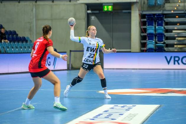 Handball Frauen EHF European League Women Qualifikationsrunde 3 Saison 2025 2026 VfL Oldenburg vs. HC Dalmatinka Ploce 14.11.2025 Lotta Röpcke (22, VfL Oldenburg)