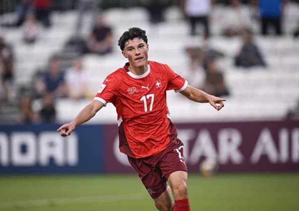 Fussball, Junioren U 17 WM 2025 Doha Katar Sechzehntelfinal 14.11.2025 Spiel 80 Schweiz - Aegypten JUBEL Schweiz; Torschuetze zum 2-0 Ethan Bruchez