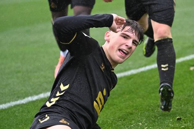 15.11.2025, Fussball: U17, U 17 DFB-Nachwuchsliga, Vorrunde, Gruppe G, Saison 2025 2026, Borussia Moenchengladbach - 1. FC Koeln im Fohlenstadion in Moenchengladbach. Luca Mijatovic (1. FC Koeln U17, 11) bejubelt sein Tor zum 3:2. Foto: Kirchner-Media Thomas Haesler Copyright: xKirchner-Media ThomasxHaeslerx