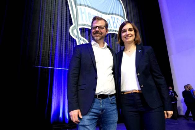DEU, DFL, 2. FBL, Hertha BSC, Mitgliederversammlung, 15.11.2025, Messe Berlin, Berlin, DEU, DFL, 2. FBL, Hertha BSC, Mitgliederversammlung, im Bild Praesident Fabian Drescher (Hertha BSC Berlin), Anne Noske (Hertha BSC,Vize-Praesidentin) DFL - regulations prohibit any use of Photographs as image sequences and or quasi-video