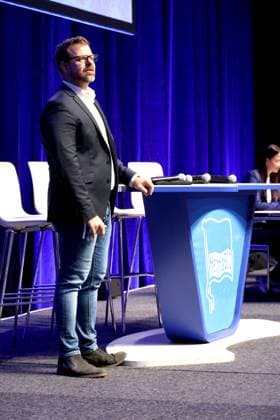DEU, DFL, 2. FBL, Hertha BSC, Mitgliederversammlung, 15.11.2025, Messe Berlin, Berlin, DEU, DFL, 2. FBL, Hertha BSC, Mitgliederversammlung, im Bild Praesident Fabian Drescher (Hertha BSC Berlin) DFL - regulations prohibit any use of Photographs as image sequences and or quasi-video