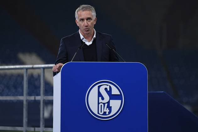 Fußball 2. Bundesliga Mitgliederversammlung des FC Schalke 04 am 15.11.2025 in der Veltins Arena in Gelsenkirchen Frank Baumann ( Mitglied des Vorstands Schalke )
