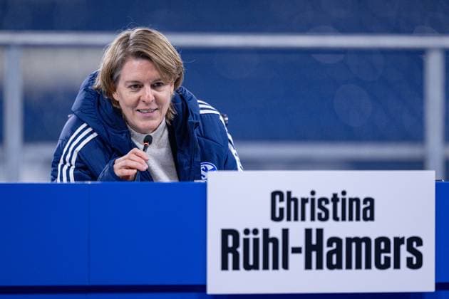 15.11.2025, Fussball, Testspiel, Saison 2025 2026, Mitgliederversammlung 2025 FC Schalke 04, Vorstand Christina Rühl-Hamers (FC Schalke 04) xRHR-FOTO YYx Copyright: KROEGER RHR-FOTOx RHR-FOTO YY