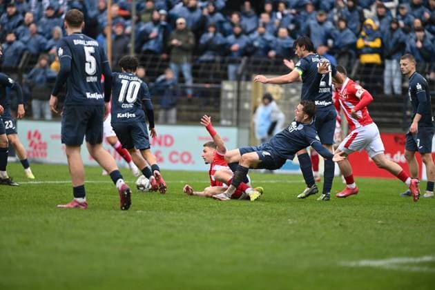 RECORD DATE NOT STATED Jannis Lang (3; SV Babelsberg 03) im Zweikampf mit einem Spieler von FC Energie Cottbus im Landespokal Brandenburg Zweikampf um den Ball Copyright: xSpeedshotx