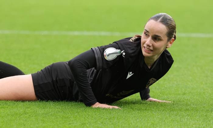 Rieke Tietz enttäuscht nach vergebener Torchance Enttäuschung Fußball Fussball DFB Pokal Damen Frauen Achtelfinale Saison 2025 2026 15.11.2025 1.FC Union Berlin vs. FC Carl Zeiss Jena DFL regulations prohibit any use of photographs as image sequences and or quasi-video