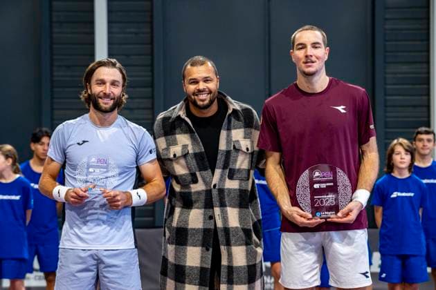 TENNIS : Finale All In Open Auvergne Rhone-Alpes - Decines - 15 11 2025 Jan-Lennard STRUFF remporte la finale face Ã Liam BROADY lors du tournoi ATP, Tennis Herren Challenger 75 au ALL IN Country Club Ã DÃ cines-Charpieu le 15 11 2025. Photo Sandrine Thesillat PeNewZ  Copyright: xSandrinexThesillatx