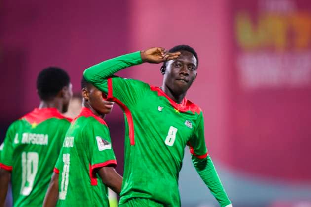 Fussball FIFA U17, U 17 U 17 U 17 Weltmeisterschaft Katar 2025 - Deutschland vs Burkina Faso - Mohamed ZONGO macht das 1:0 für Burkina Faso Freude, Emotionen, Jubel Copyright: xRedhaxHosnixSegganix