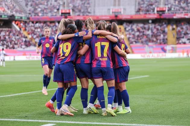 November 15, 2025, Barcelona, Barcelona, Spain: Ewa Barbara Pajor of FC Barcelona, Barca celebrates a goal with teammates during the Spanish Women league, Liga F, football match played between FC Barcelona and Real Madrid CF at Estadi Olimpic Lluis Companys on November 15, 2025 in Barcelona, Spain. Barcelona Spain - ZUMAa181 20251115_zaa_a181_020 Copyright: xJavierxBorregox