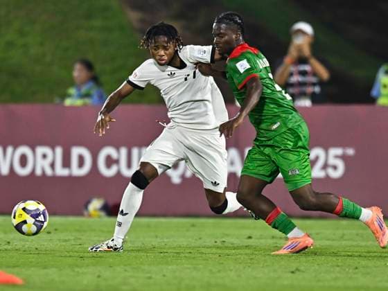 Germany v Burkina Faso: Round of 32- FIFA U-17 World Cup Qatar 2025 Wisdom Mike of Germany and Ousmane Ouedraogo of Burkina Faso in action during the FIFA U-17 World Cup Qatar 2025 Round of 32 match between Germany and Burkina Faso in Doha, Qatar, on November 15, 2025. DOHA Qatar Copyright: xNOUSHADxTHEKKAYILx